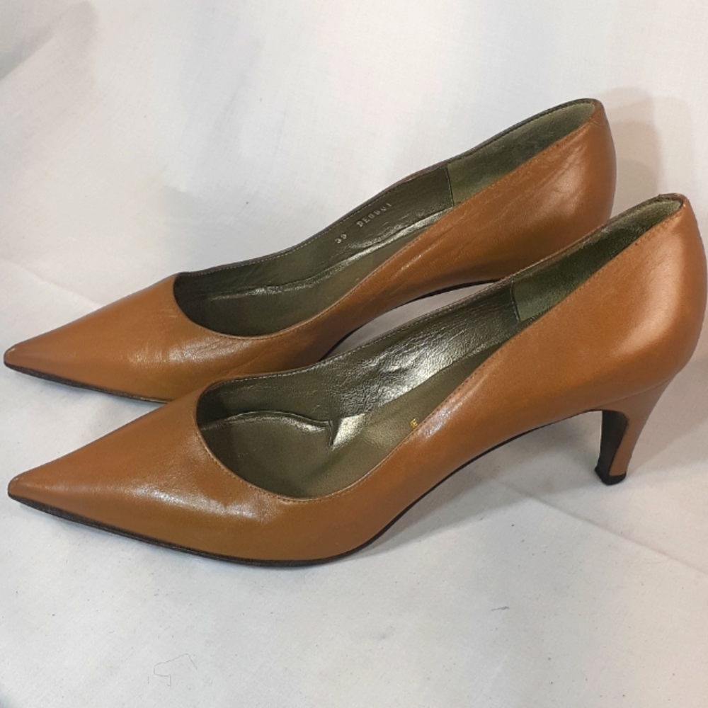 Brunomagli brown leather kitten heels size 39 size 9